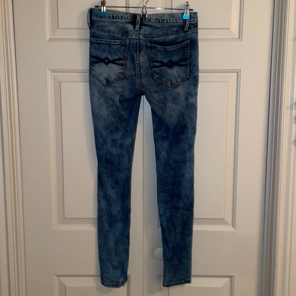 LOW RISE SKINNY RIPPED JEANS - Picture 2 of 3